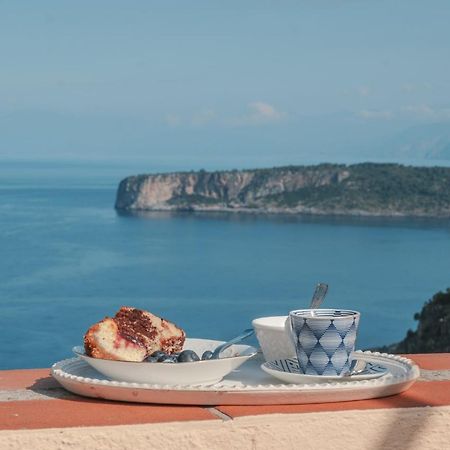 Bed and Breakfast La Casa Nel Borgo Сан-Никола-Арчелла Экстерьер фото