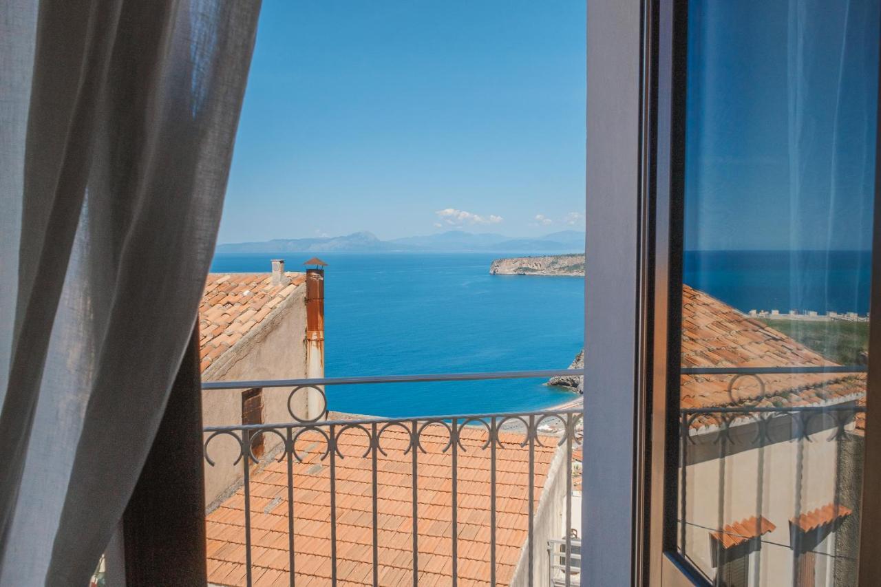 Bed and Breakfast La Casa Nel Borgo Сан-Никола-Арчелла Экстерьер фото