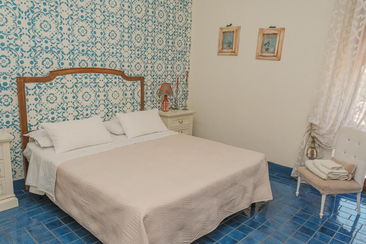 Bed and Breakfast La Casa Nel Borgo Сан-Никола-Арчелла Экстерьер фото