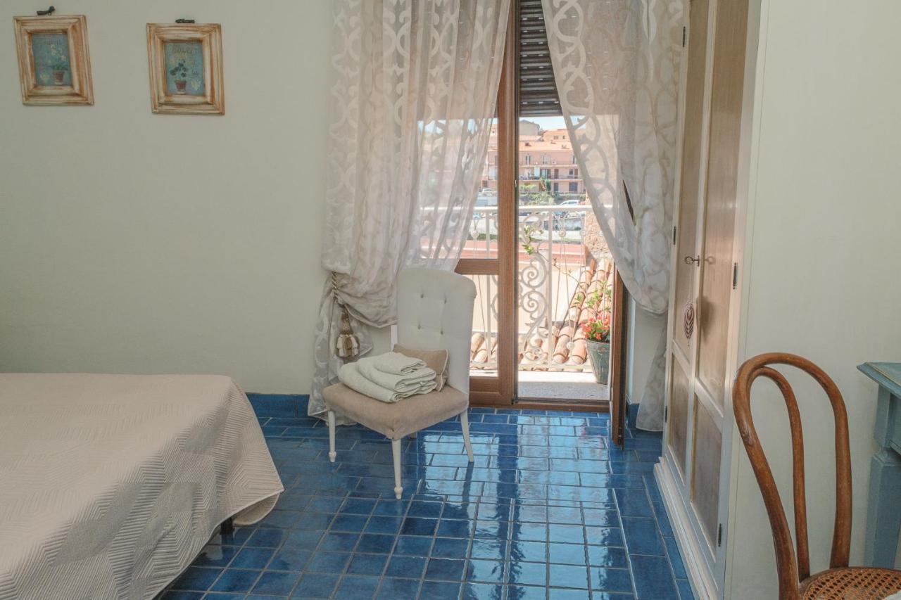 Bed and Breakfast La Casa Nel Borgo Сан-Никола-Арчелла Экстерьер фото