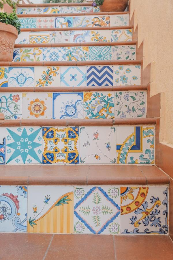 Bed and Breakfast La Casa Nel Borgo Сан-Никола-Арчелла Экстерьер фото