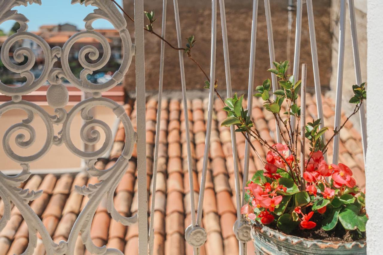 Bed and Breakfast La Casa Nel Borgo Сан-Никола-Арчелла Экстерьер фото
