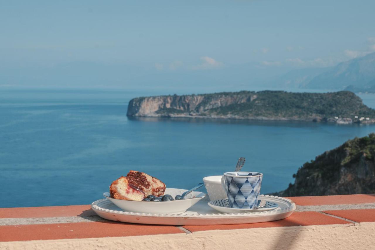 Bed and Breakfast La Casa Nel Borgo Сан-Никола-Арчелла Экстерьер фото